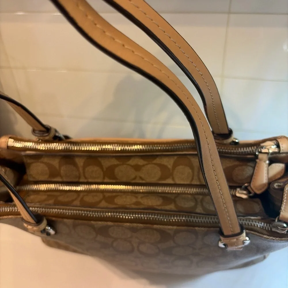 Coach Peyton Signature Jordan Double Zip Carryall F32838 - Picture 4 of 11